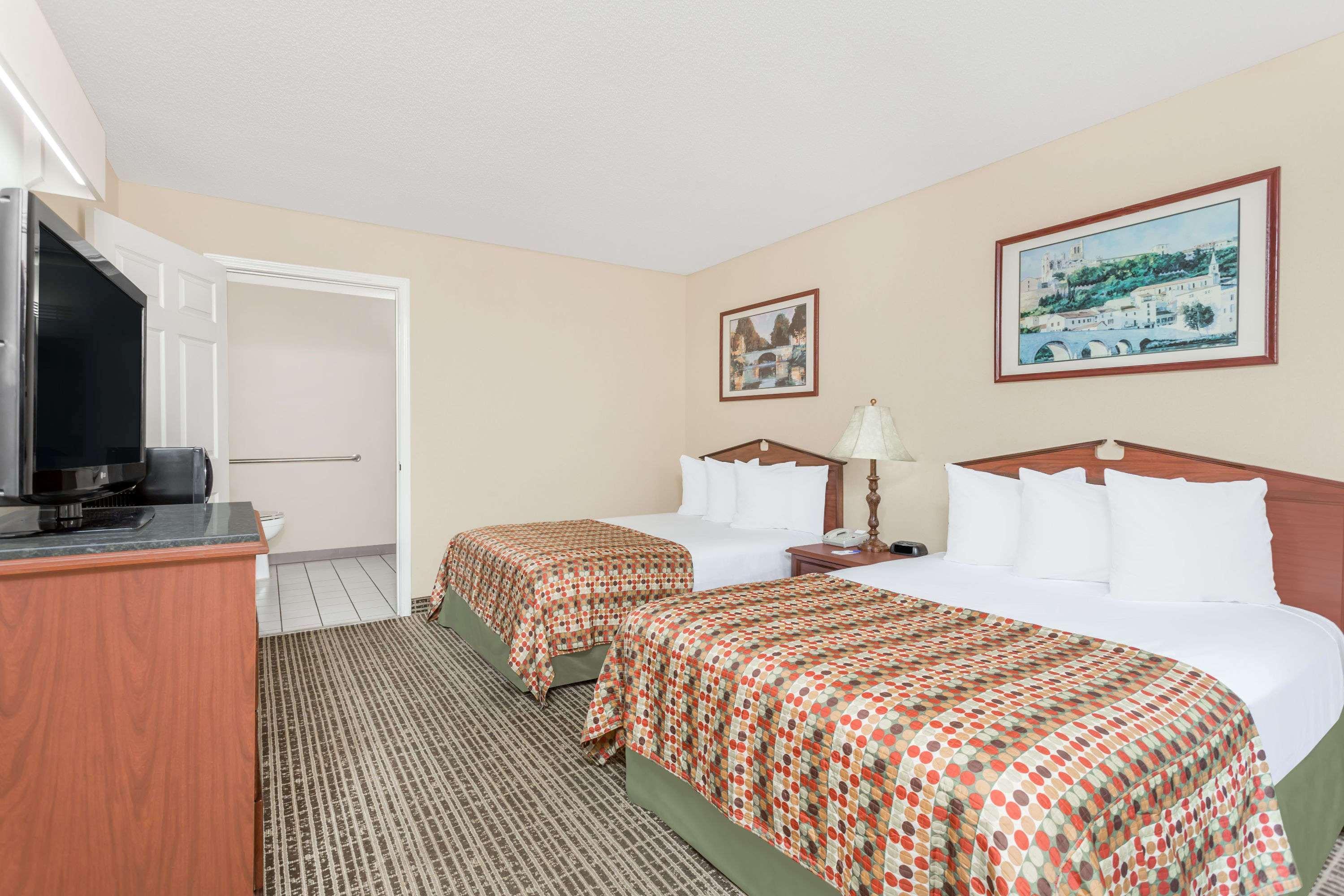 Baymont by Wyndham Anderson Clemson Hotel Eksteriør billede