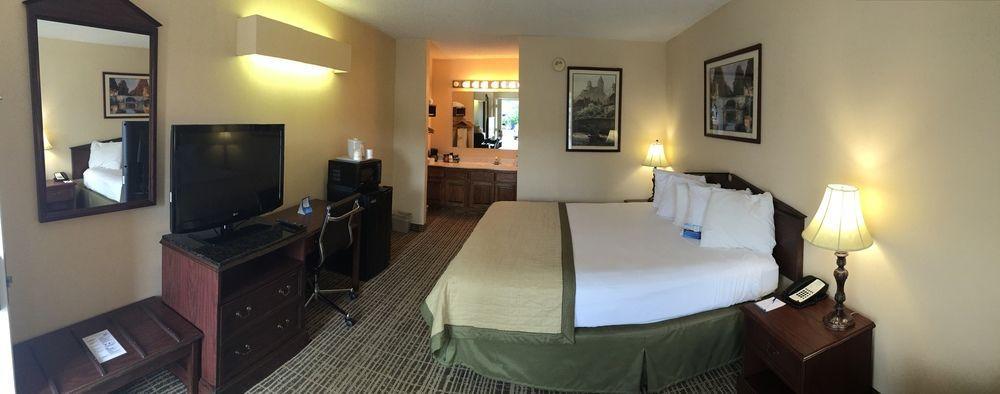 Baymont by Wyndham Anderson Clemson Hotel Eksteriør billede