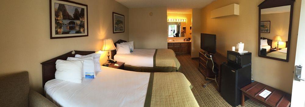 Baymont by Wyndham Anderson Clemson Hotel Eksteriør billede